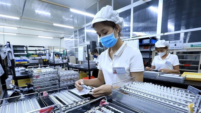 ADB nâng dự báo tăng trưởng GDP Việt Nam năm 2024 lên 6,4%