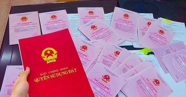 Năm 2025, có 8 trường hợp bắt buộc đổi sổ đỏ, sổ hồng, người dân cần biết Năm 2025, có 8 trường hợp bắt buộc đổi sổ đỏ, sổ hồng, người dân cần biết