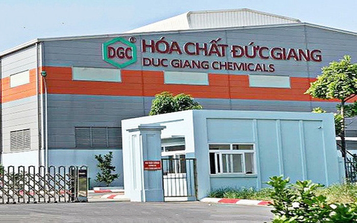 Hóa chất Đức Giang có 13.000 tỷ đồng "cất" ở ngân hàng Hóa chất Đức Giang có 13.000 tỷ đồng "cất" ở ngân hàng