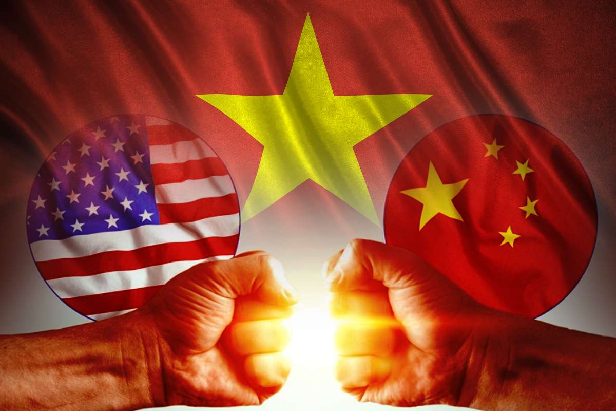Trump lại dụng "đòn thuế" với Trung Quốc: Đừng hoảng loạn!
