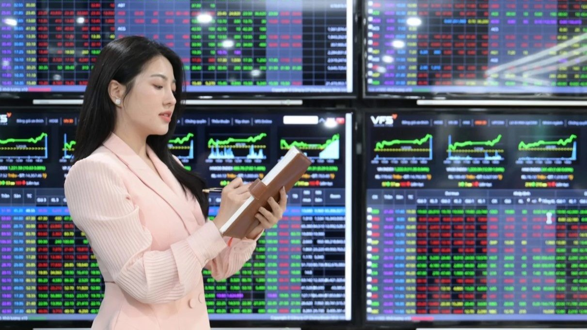 Khối ngoại "hạ nhiệt" bán ròng, chi gần 500 tỷ đồng gom một cổ phiếu ngân hàng