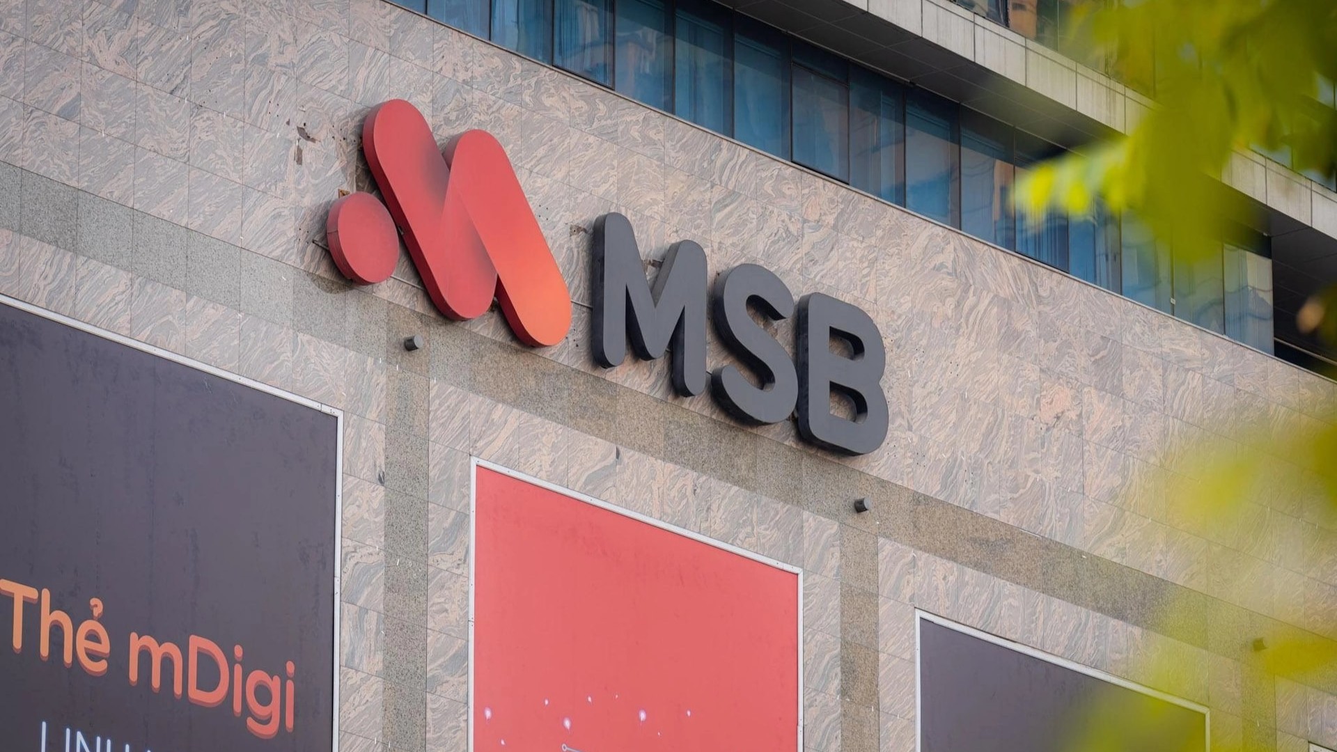 Cổ phiếu MSB "tím trần" sau thông tin VNPT thoái vốn