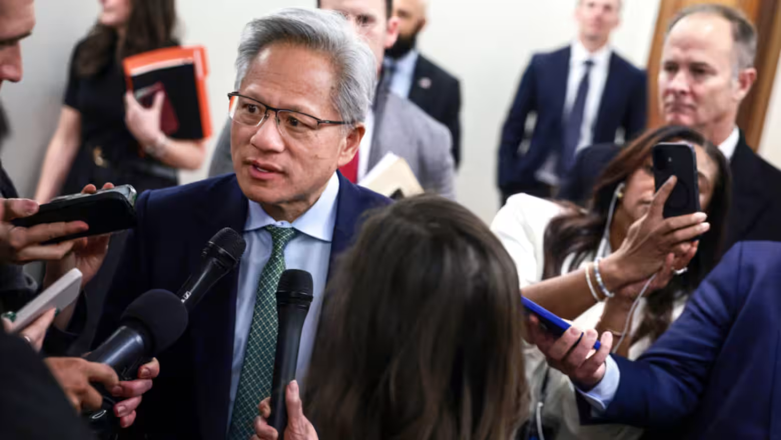 CEO Nvidia Jensen Huang cảnh báo tham vọng “Vành đai – Con đường” AI của Trung Quốc