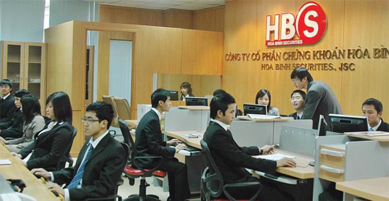 Sếp HBS nhận chuyển nhượng 13% vốn công ty