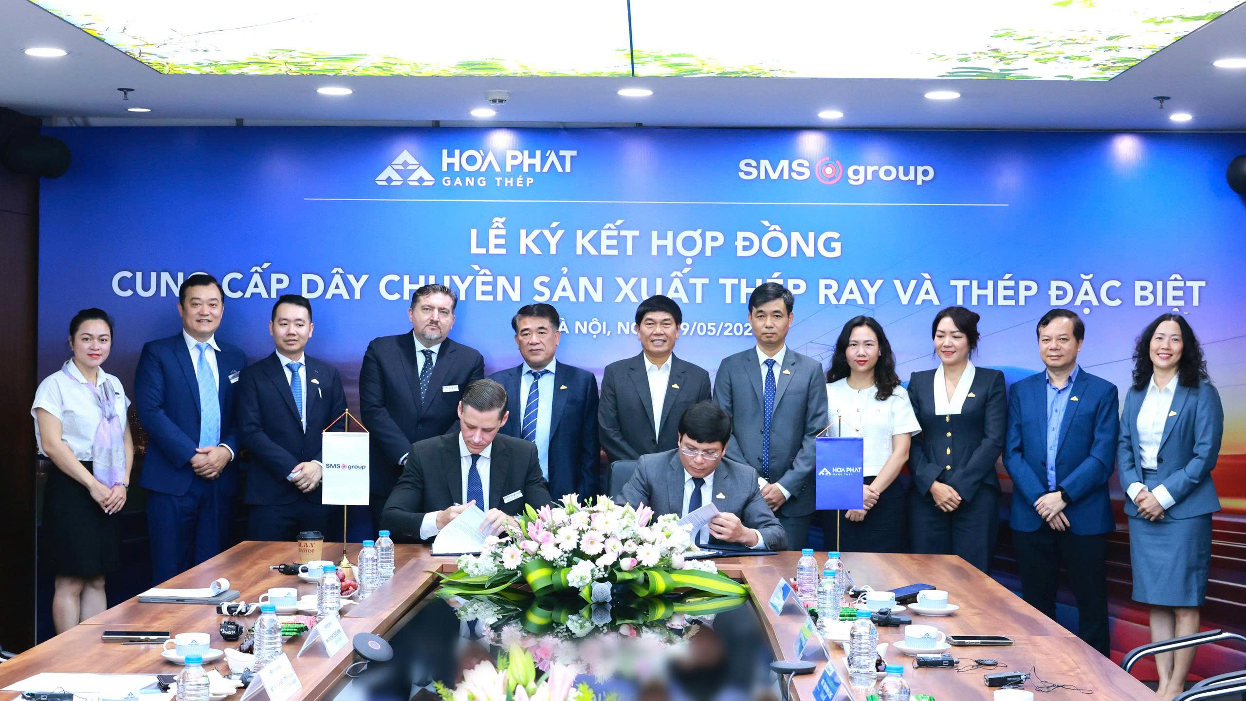Hòa Phát "bắt tay" ông lớn Đức làm thép đường ray