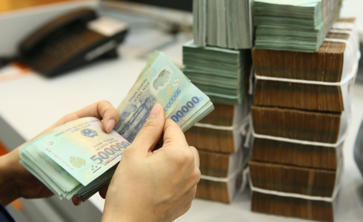 Hơn 50 doanh nghiệp chốt quyền trả cổ tức tiền mặt tuần tới, tỷ lệ cao nhất hơn 60%