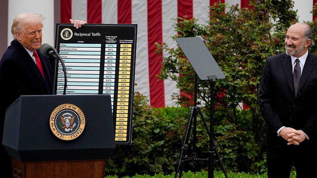 "Giờ G" áp thuế sắp điểm: Ông Trump quyết không gia hạn!