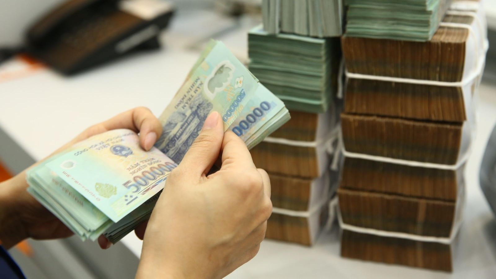 Loạt doanh nghiệp bất động sản sắp chia cổ tức "khủng", cao nhất tỷ lệ 435%