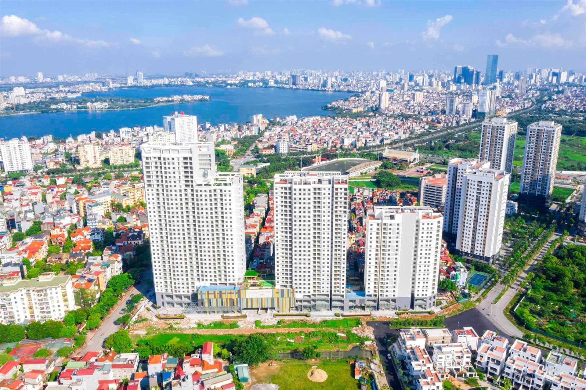 Gần 5 tỷ USD vốn FDI "chảy" vào bất động sản trong nửa đầu năm