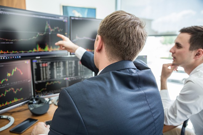 
									 Chuyên gia: Không cần quá chú trọng vào các mốc điểm của VN-Index, NĐT nên theo dõi dòng tiền của khối ngoại
								 