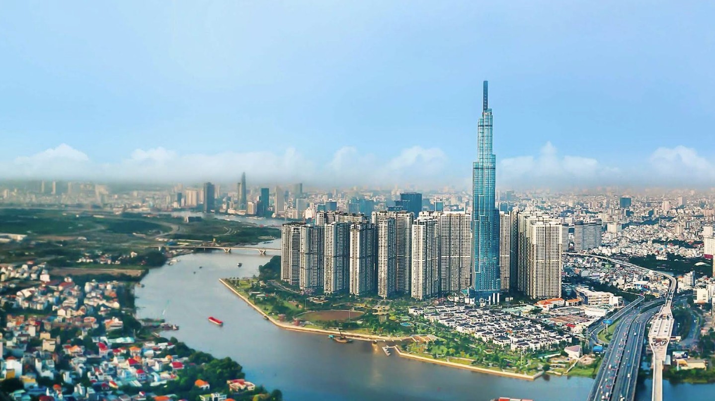 
									 Vinhomes là doanh nghiệp bất động sản nộp thuế lớn nhất cả nước năm 2024
								 