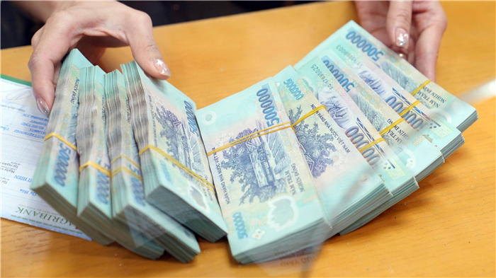 NHNN bơm ròng 56.000 tỷ đồng tuần qua, lãi suất liên ngân hàng vọt lên gần 6%