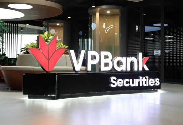 Sếp VPBankS lý giải giá cổ phiếu VPX sụt giảm hậu IPO