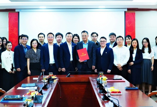 UBCKNN thành lập Chi bộ Ban Quản lý thị trường giao dịch tài sản mã hoá