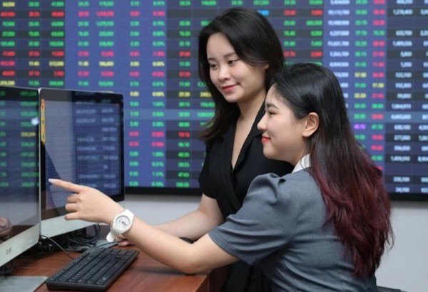 Công ty chứng khoán ồ ạt tăng vốn sau Tết Nguyên đán 2026