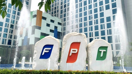 FPT chốt quyền phát hành 170 triệu cổ phiếu thưởng tỷ lệ 10%