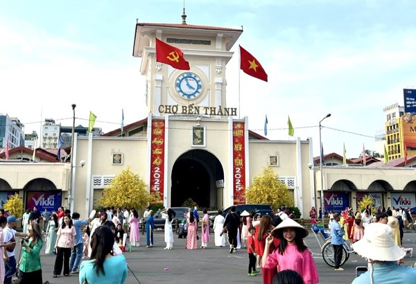 TP. HCM thu 12.000 tỷ đồng trong 9 ngày Tết