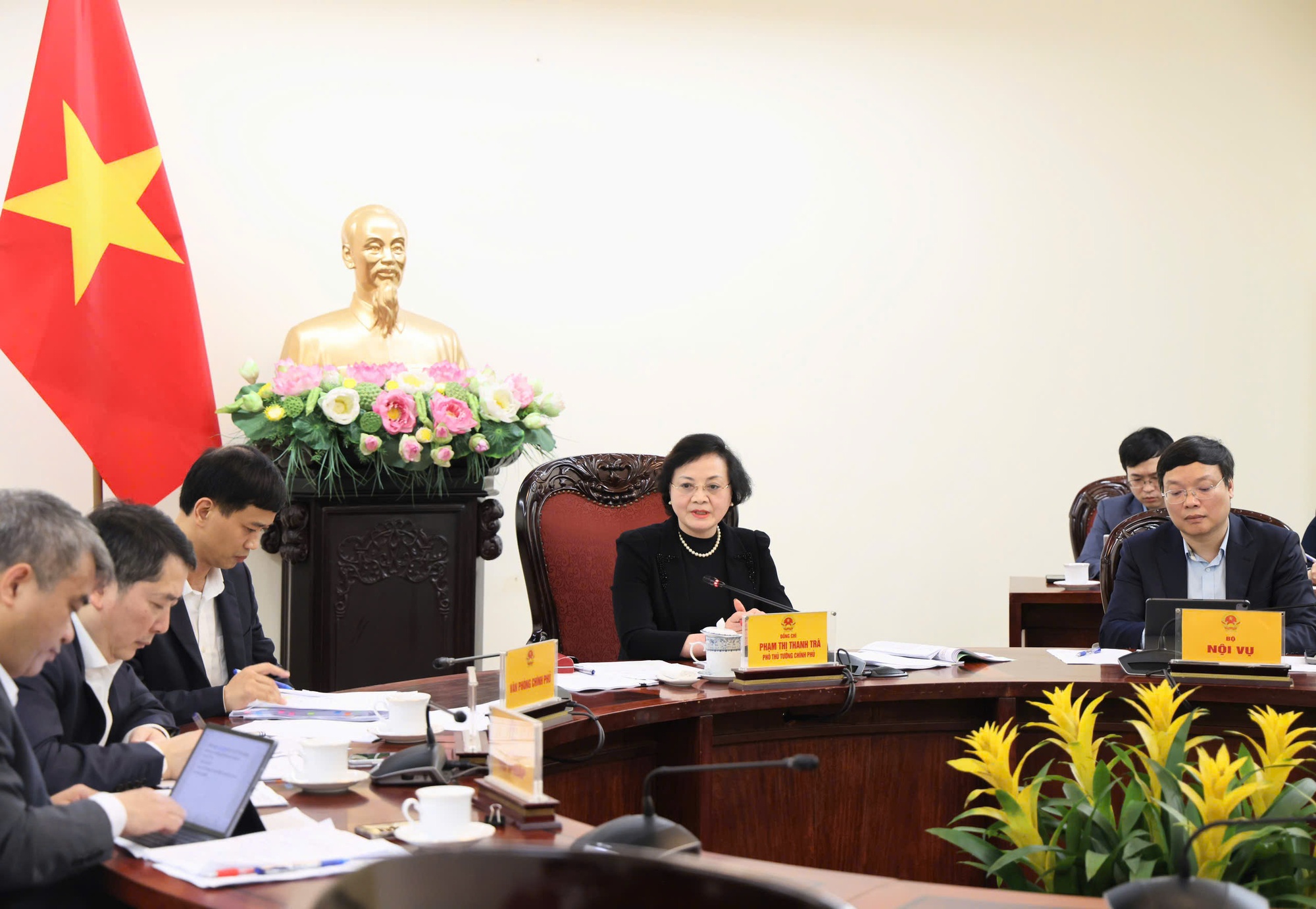 Phó Thủ tướng Phạm Thị Thanh Trà yêu cầu nghiên cứu kỹ để thí điểm cơ chế thuê Giám đốc, Tổng giám đốc tại doanh nghiệp nhà nước Phó Thủ tướng Phạm Thị Thanh Trà yêu cầu nghiên cứu kỹ để thí điểm cơ chế thuê Giám đốc, Tổng giám đốc tại doanh nghiệp nhà nước