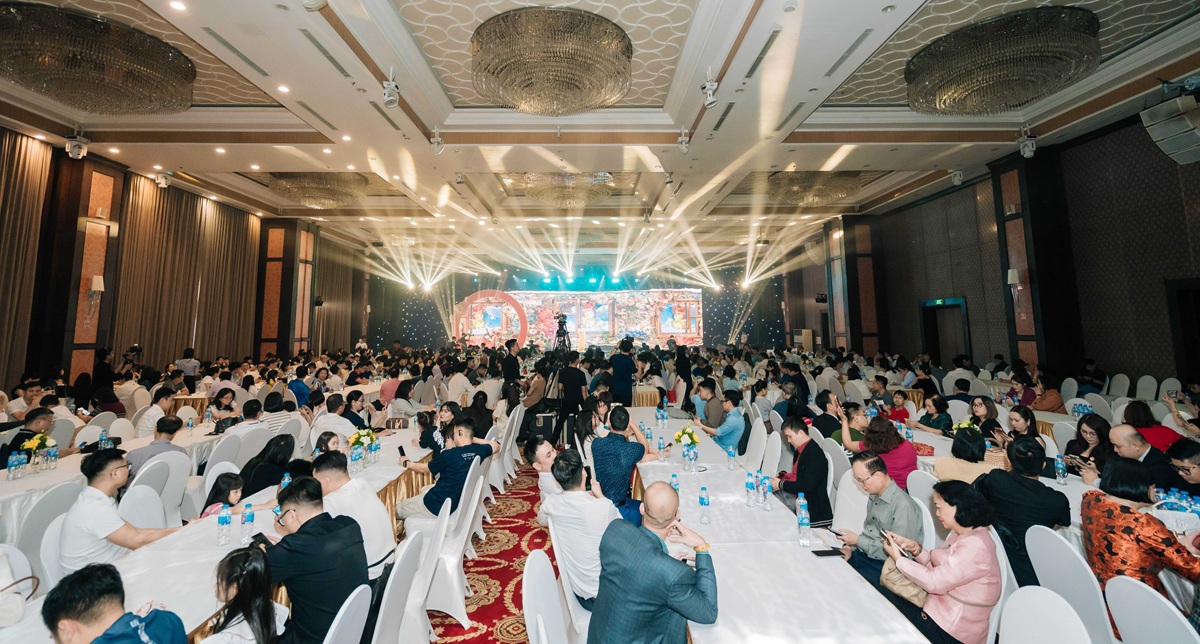 Hơn 1.000 khách hàng tham gia sự kiện The Golden Bloom vào ngày 28/2 tại Hà Nội 