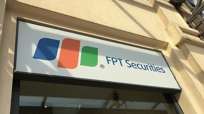 FPTS tính vay 2.500 tỷ đồng từ HDBank