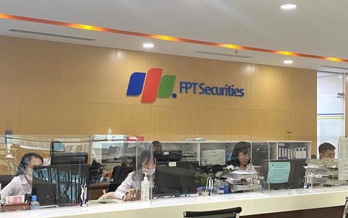 FPTS lên kế hoạch lợi nhuận "đi lùi", chia cổ tức và cổ phiếu thưởng 15%