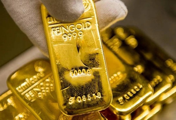Giá vàng tuần tới: Cá mập bi quan, nhỏ lẻ bắt đầu dao động