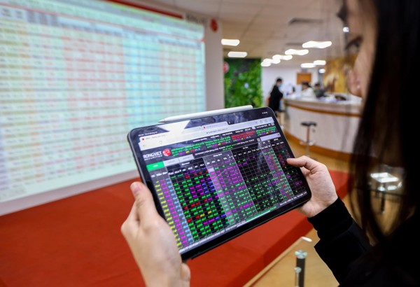 Khối ngoại xả ròng 6.400 tỷ đồng tuần đầu tháng 3, điểm tên 5 mã bị bán mạnh nhất