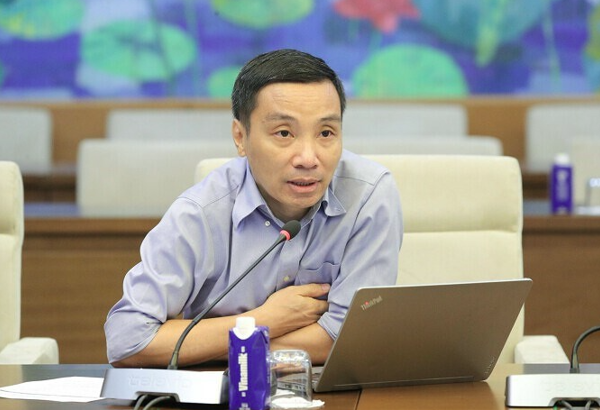 Giá xăng liên tục tăng, chuyên gia khuyến nghị cần điều chỉnh thuế linh hoạt để giảm tác động