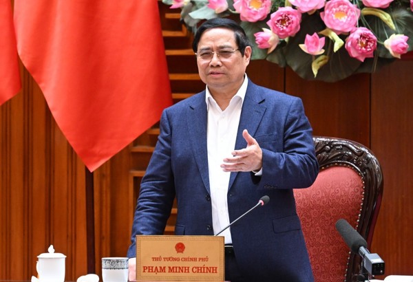 Thủ tướng đề nghị nghiên cứu giảm thuế bảo vệ môi trường xăng dầu về 0 đồng