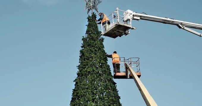 Chuyện gì đang diễn ra: Một cổ phiếu thép “bốc đầu” kịch trần 10 phiên liên tiếp, thị giá tăng dựng đứng 90% sau 1 tháng