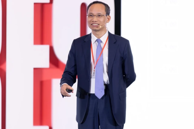 TS. Cấn Văn Lực: "Ở Việt Nam đi làm kiếm tiền gần cả đời công chức mới mua được cái nhà, còn nuôi ai? ”