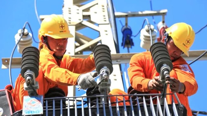 Điều chỉnh giá điện 2 tháng/lần: 'Quá ngắn và chưa đủ cơ sở'