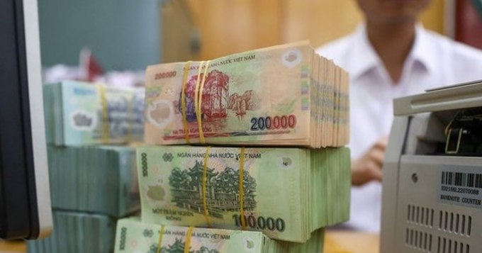 Một ngân hàng vừa tăng lãi suất tiết kiệm lên sát trần quy định