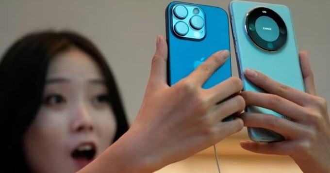 Apple mất ngôi vương tại Trung Quốc