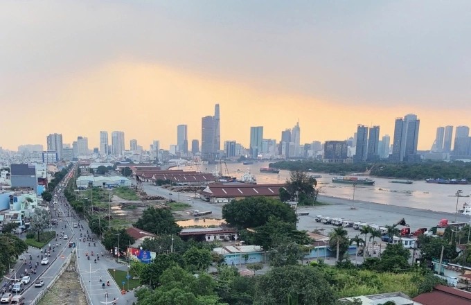 Khu cảng Nhà Rồng - Khánh Hội nằm liền kề đường Nguyễn Tất Thành