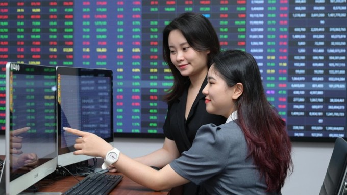 Chuyên gia: Thương chiến trở lại nhưng không phải lúc để bán tháo cổ phiếu