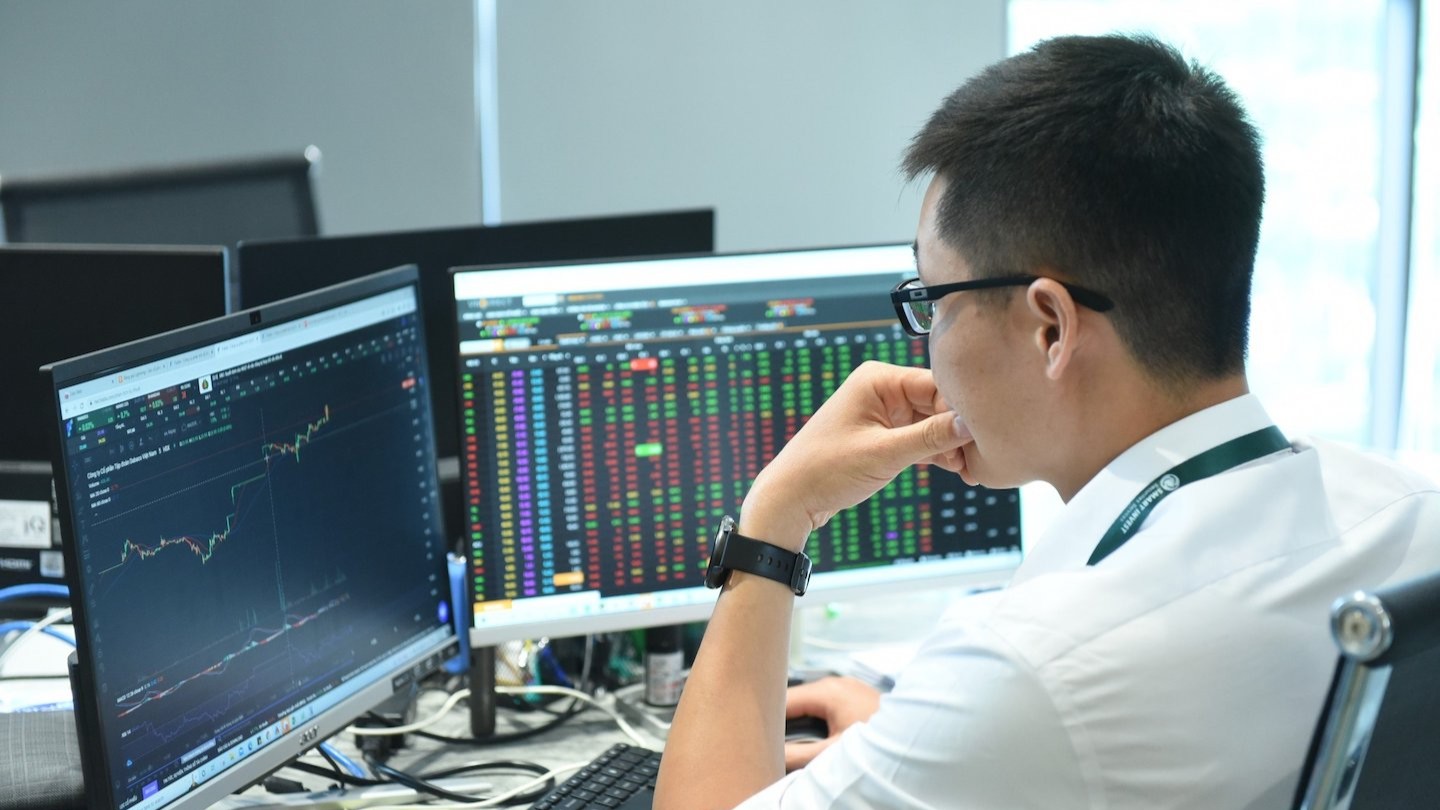 chung-khoan-zero-fee638958967817984016 chung-khoan-zero-fee638958967817984016