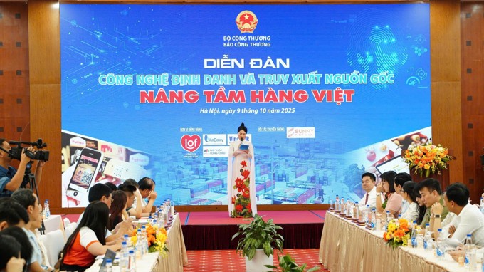 Hàng Việt được "định danh số" trên từng sản phẩm
