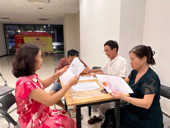 “Cò” đất gọi dồn dập chỉ chưa đầy 24 giờ sau khi nộp giấy tờ đất đai: Người dân Hà Nội hoang mang vì nguy cơ lộ dữ liệu cá nhân