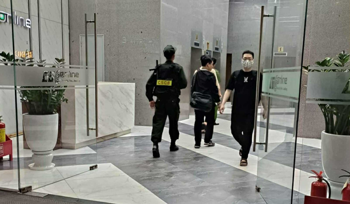 Công an Hà Nội xuất hiện tại tòa nhà trụ sở NextTech của Shark Bình