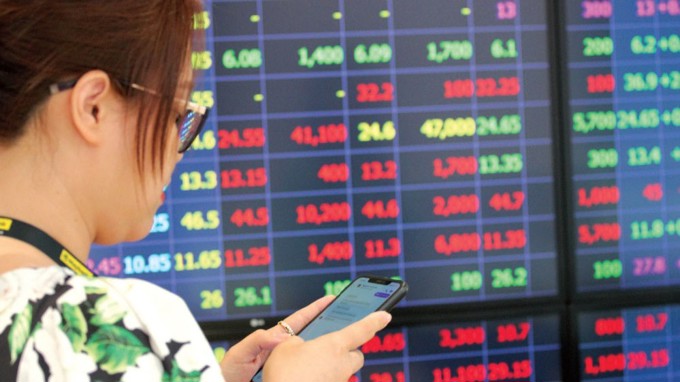 Dòng vốn ngoại đang quay trở lại, Việt Nam hút ròng 33 triệu USD