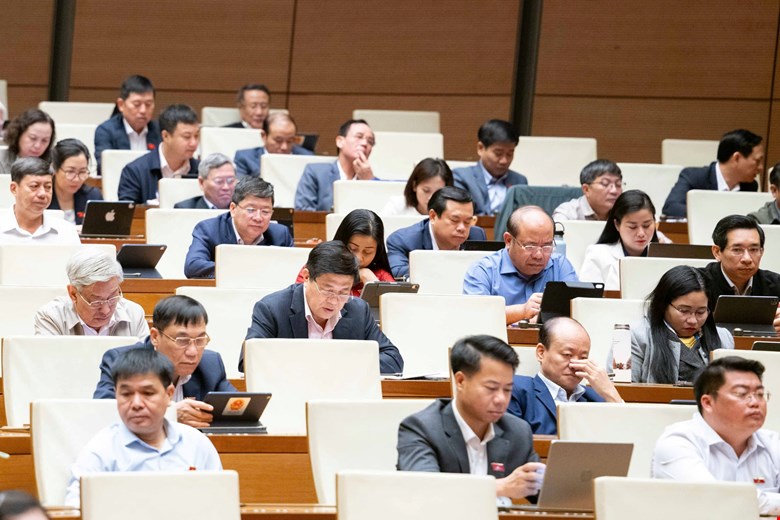 Phiên thảo luận về Luật Dự trữ quốc gia (sửa đổi) sáng 26/11