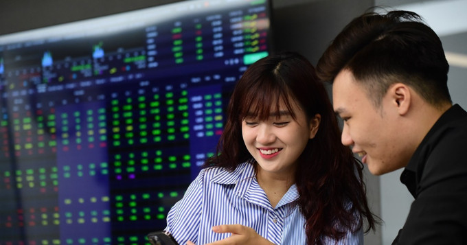 Chứng khoán Việt Nam sắp có T+0, bán khống