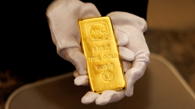 Giá vàng tuần này: Chuyên gia nói giảm, nhỏ lẻ lạc quan