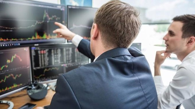 Khối ngoại xả ròng 2.200 tỷ đồng tuần qua, gom mạnh HPG