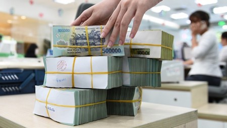 NHNN bơm ròng 12.300 tỷ đồng tuần qua, lãi suất liên ngân hàng xuống dưới 1%/năm