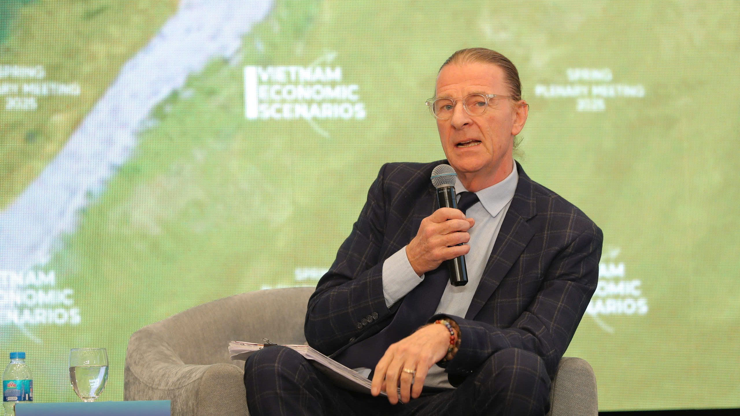 Ông Dominic Scriven, Chủ tịch Dragon Capital Ông Dominic Scriven, Chủ tịch Dragon Capital