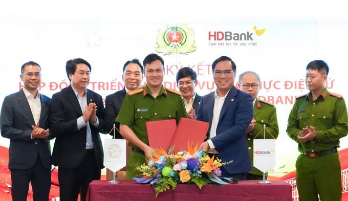 HDBank hợp tác với Trung tâm RAR – Bộ Công an: Tích hợp VNeID, mang trải nghiệm số thuận tiện cho khách hàng