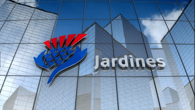 Quỹ đầu tư thuộc tập đoàn 200 năm tuổi miệt mài "gom" cổ phiếu REE