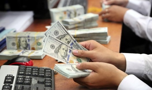 Doanh nghiệp không cần lập hóa đơn khi bán ngoại tệ cho ngân hàng